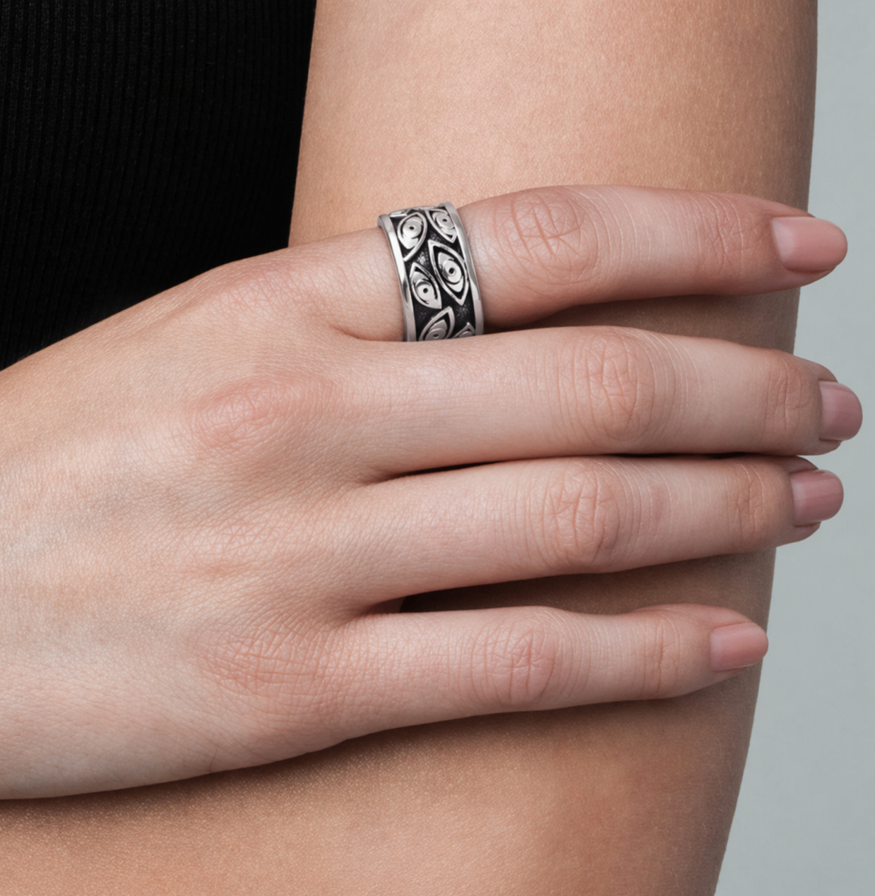 Prison Realm Spinner Ring